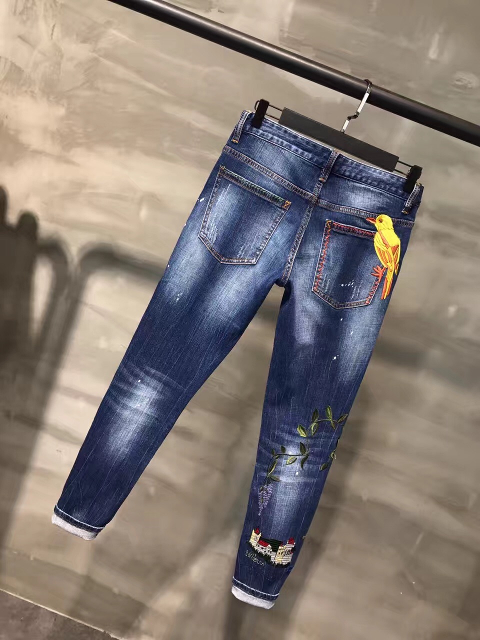 2017年男士新款潮流刺绣花版牛仔裤青年韩版百搭小脚裤修身长裤子