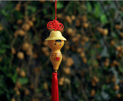 天然手把文玩葫芦挂件工艺品烙画戴草帽的小娃娃高10厘米左右