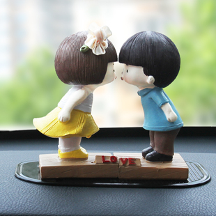 创意汽车摆件车载公仔玩偶摆饰情侣卡通可爱车内用品装饰品礼品女