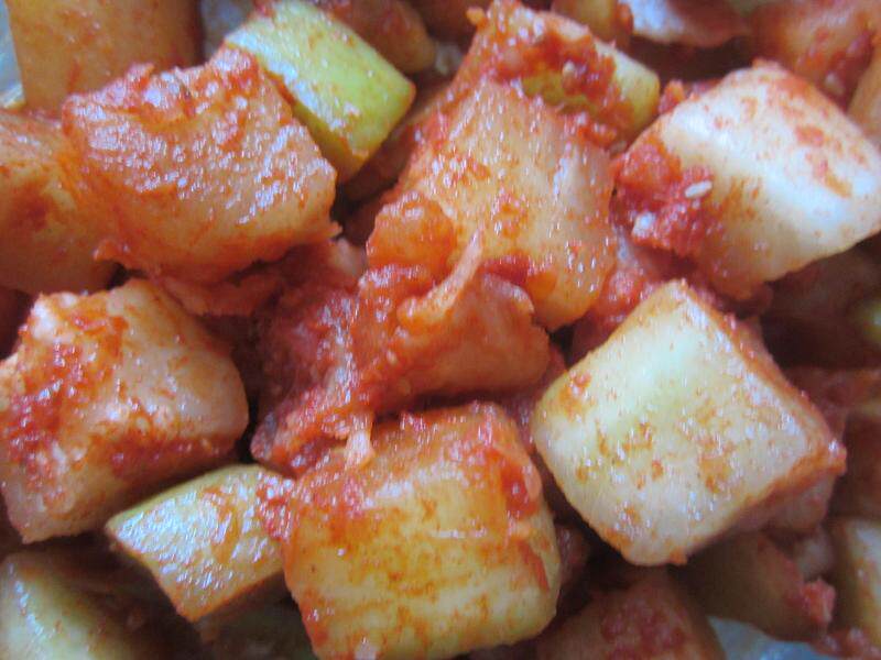 延边特产泡菜 萝卜块 延吉特产泡菜萝卜块 散装腌萝卜块 一斤装