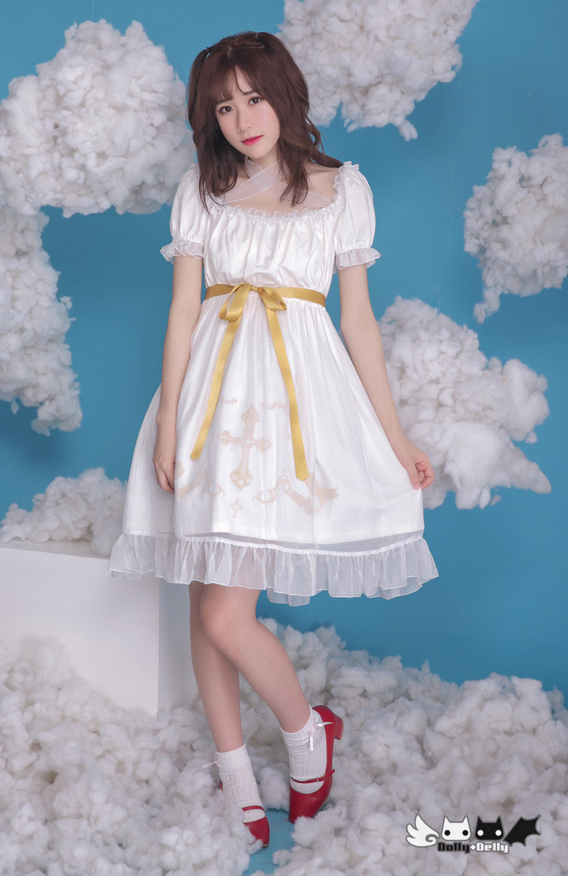 dollydelly 原创gothic lolita一字肩十字架春季白色露肩连衣裙女