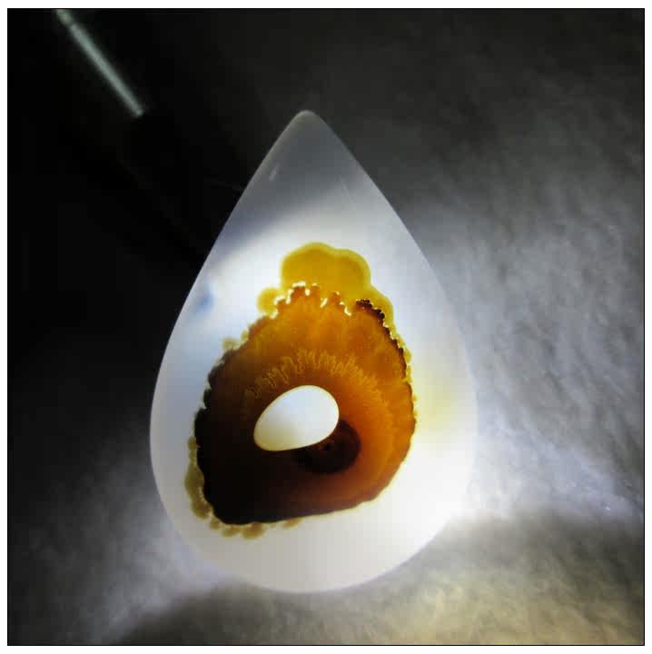 天然玛瑙原石吊坠:同心圆 如诗如画 层次清晰 意境美 新品把玩