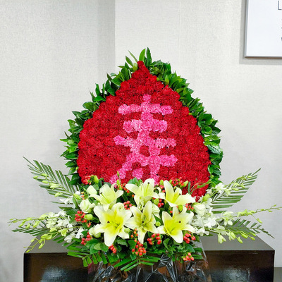 西安鲜花店同城速递康乃馨百合寿桃桌花送长辈过寿生日礼品鲜花