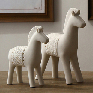 客厅摆件家居装饰品摆设现代时尚简约陶瓷创意工艺品电视柜大小马