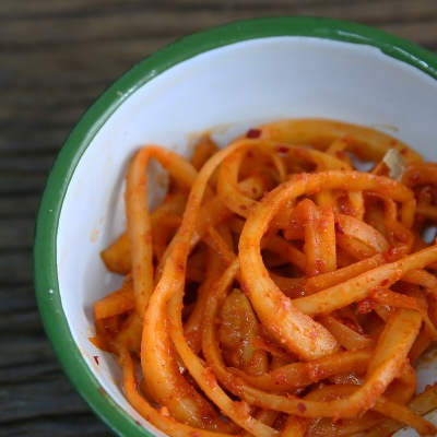 东知北/简单自制辣拌咸菜 朝鲜族桔梗咸菜 泡菜瓶装200g 局部包邮