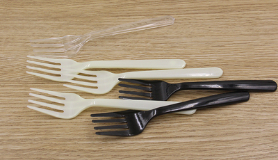 【满10件包邮】 一次性蛋糕叉 四齿叉子 点心叉 塑料叉子100只 装