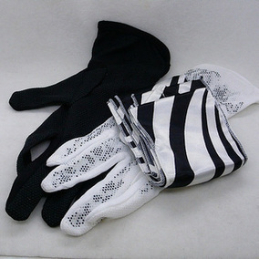 魔术道具黑白手套变丝巾舞台表演手套瞬间变长条黑白斑马丝巾包邮