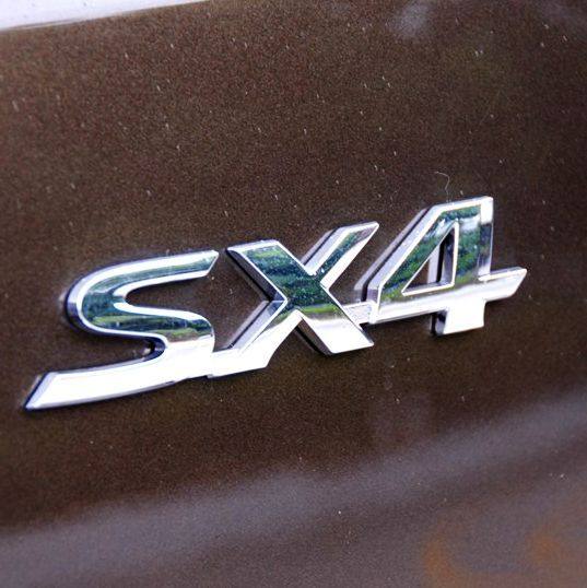 专用于天语sx4锐骑锋驭长安铃木正厂限量标字标四驱车标原装配件